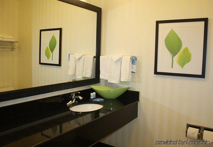 Fairfield Inn & Suites Louisville East Ngoại thất bức ảnh