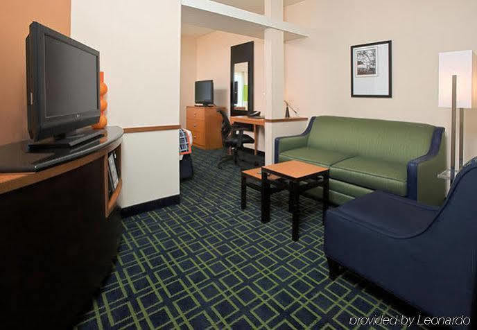 Fairfield Inn & Suites Louisville East Ngoại thất bức ảnh